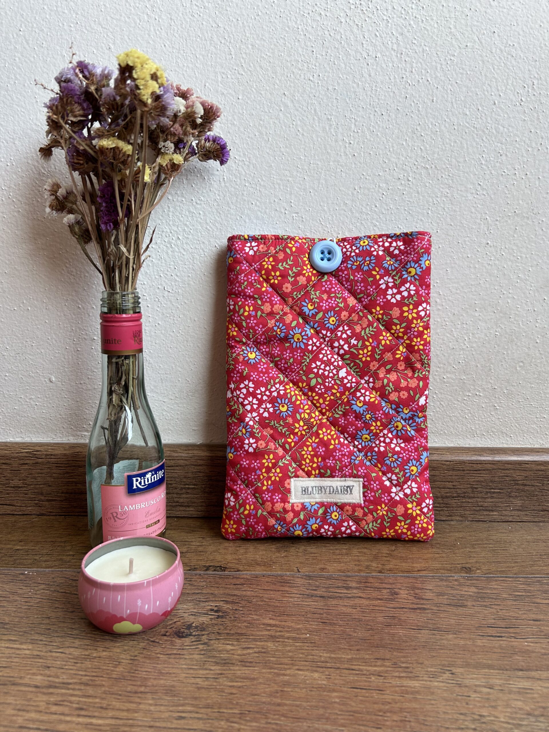 FUNDA PARA LIBRO FLORAL ROJO scaled