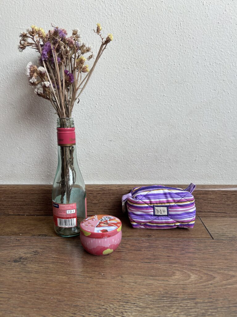 MINI POUCH RAYAS MORADAS