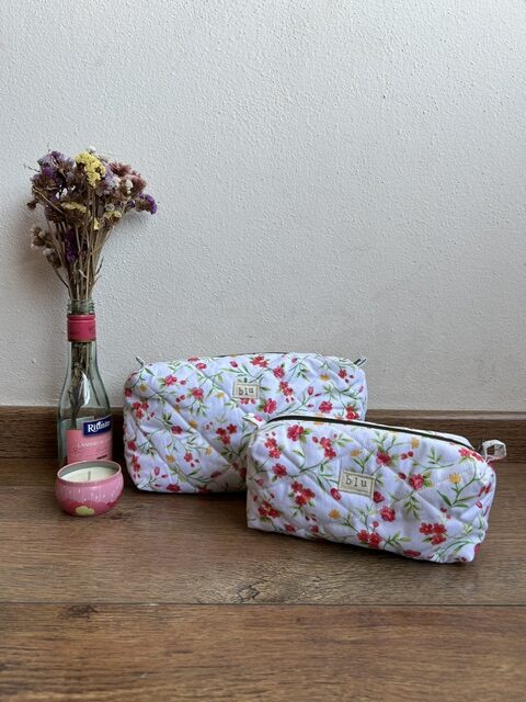 SET DE 2 COSMETIQUERAS FLORAL VERDE CORAL rotated